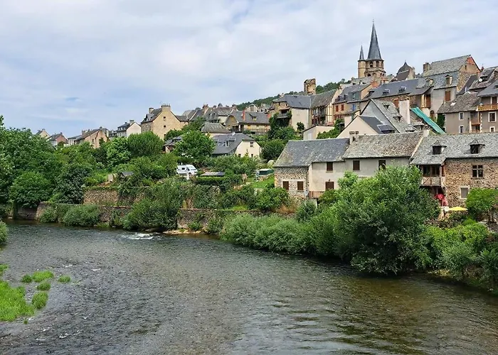 Prázdninový dům Charmante Maison De Village Saint-Côme-dʼOlt